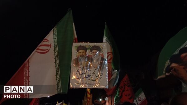 به یادِ ناله‌هایی که در خرابه به زنجیر کشیده شد