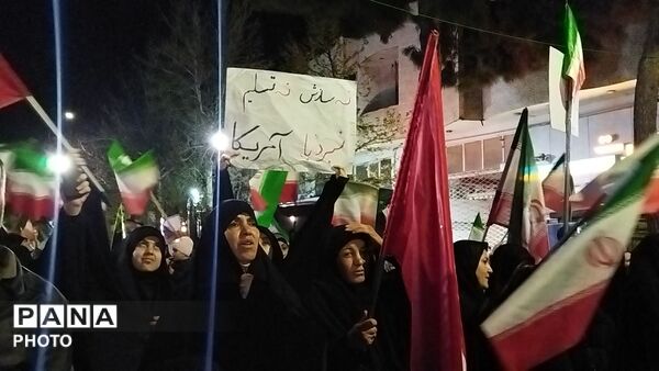 از پیر تا کودک برای حفظ  وطن آمدند-۱