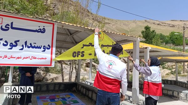 ایستگاه خدمت در پیرغار؛ تکاپوی جوانان هلال‌احمر