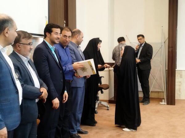تجلیل از اصحاب رسانه توسط فرماندار و شهرداری‌های برخوار در سالن فرمانداری برخوار 