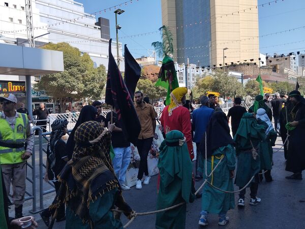 حضور جاماندگان اربعین حسینی در جوار امام مهربانی‌ها