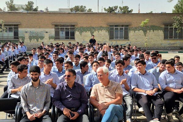 مراسم آغاز سال تحصیلی جدید در دبیرستان ماندگار شهید مدرس