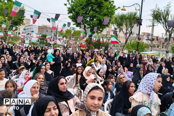 همایش مادر و دختری جان فدا در بهارستان دو