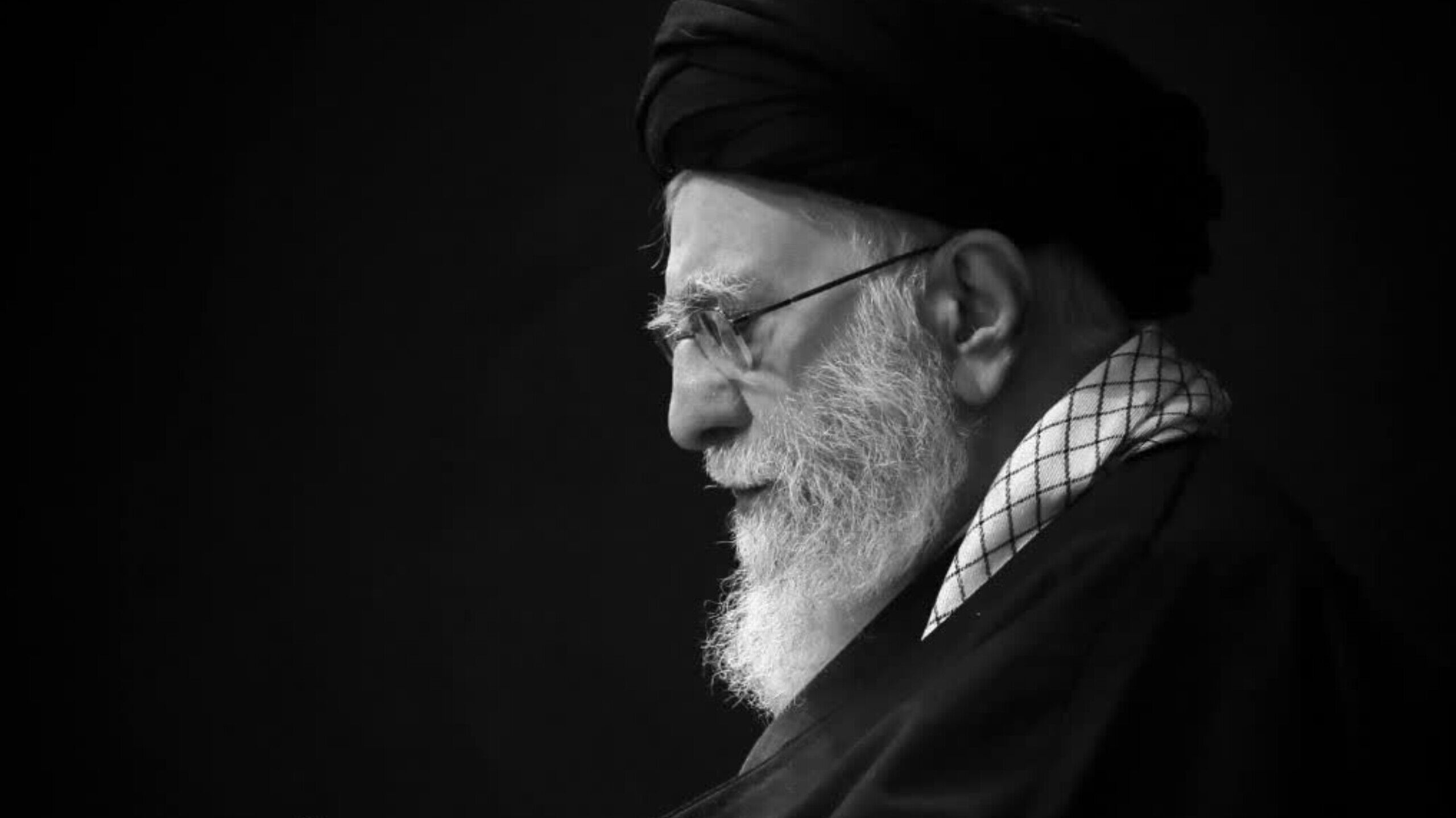 رهبرِ شهید، با رفتنش چراغِ بیداری را افروخت