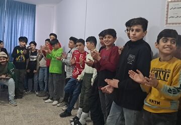 برپایی نمایشگاه انقلاب در دبیرستان نمونه دولتی پژوهش آشخانه 