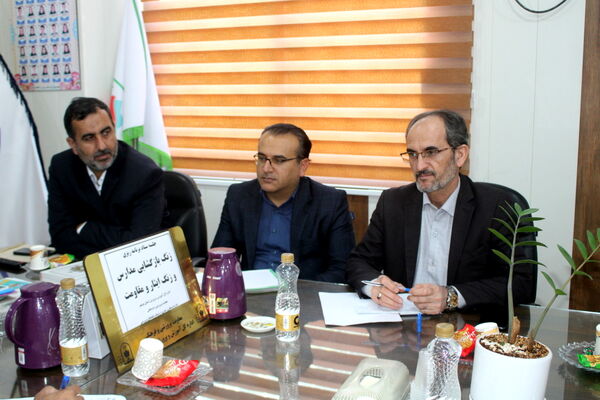 جلسه ستاد برنامه ریزی زنگ بازگشایی مدارس و زنگ ایثار و مقاومت در بوشهر