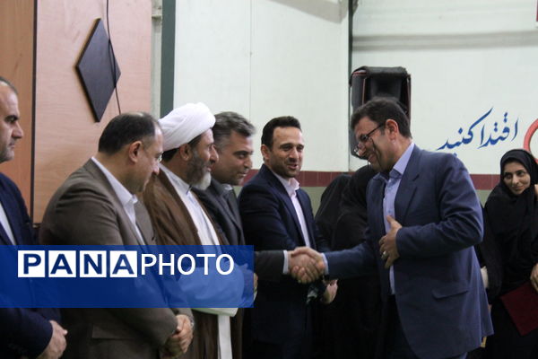 همایش روز معلم در بندپی شرقی 