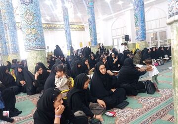 مراسم روز معلم و گرامیداشت شهدای معلم دبستان شجره طیبه در مسجد جامع میناب 