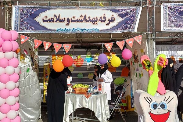 جشن شکوفه‌ها در شهرستان ورامین
