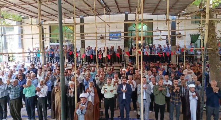 اقامه نماز استغاثه مردم کمالشهر کرج در تجمعات شبانه 