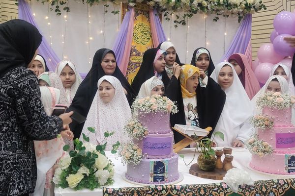 بازدید معاون پرورشی و تربیت بدنی ناحیه دو شهرری از مراسم اعتکاف دانش آموزی 