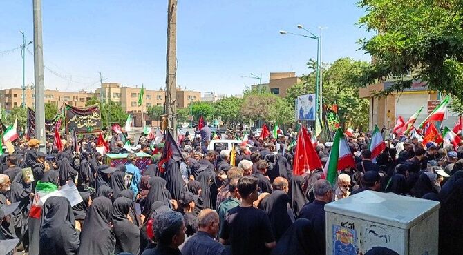 راهپیمایی باشکوه همدانی‌ها و تجدید بیعت با آرمان‌های انقلاب در سوگ رهبر شهید