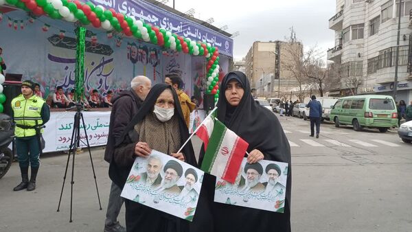 راهپیمایی ۲۲ بهمن با حضور پرشور مردم انقلابی در تهران