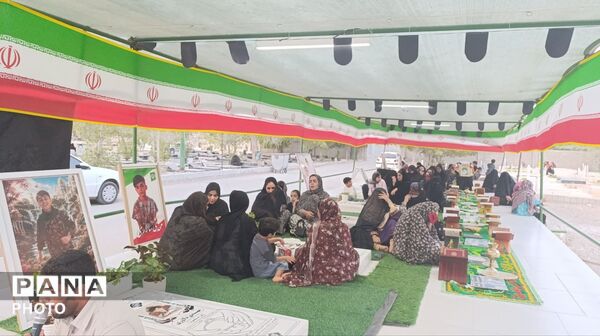 تجدید میثاق با منجی عالم در میدان شهدای میناب