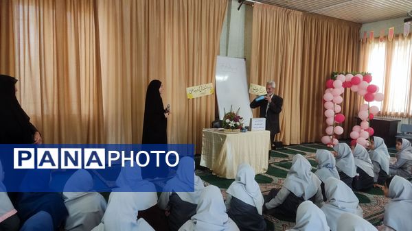 جلسه گفتمان دینی در دبستان شهید رجبی ۲ ناحیه شش مشهد 