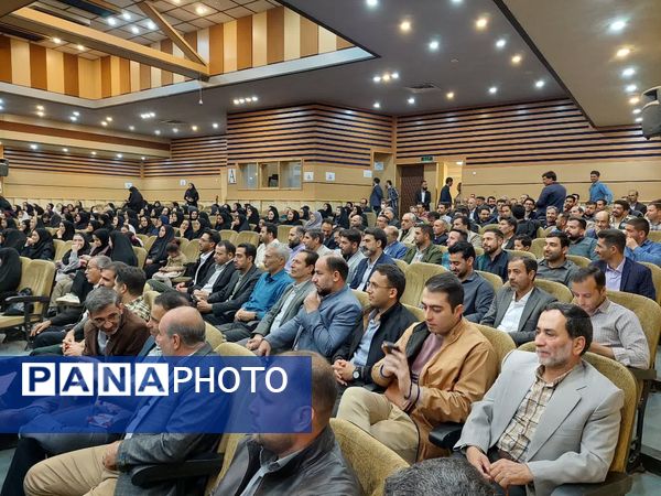 از فرهنگیان شاخص خرمدره تقدیر شد