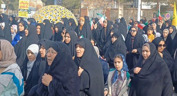 حضور باشکوه مردم جاجرم در جشن چهل و پنجمین فجر انقلاب