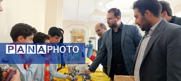 همایش دانش‌آموزان پیشرو گام دوم انقلاب اسلامی فارس