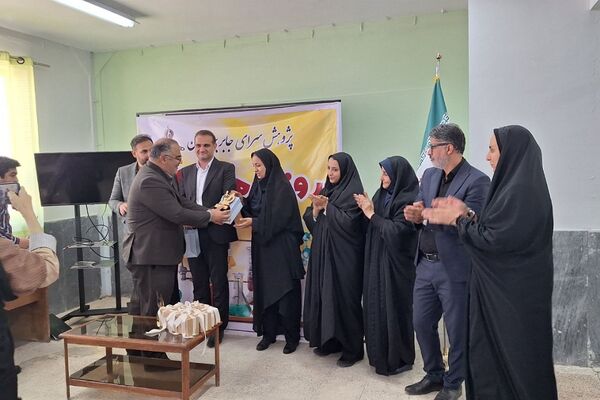 شور علمی دانش آموزان فشافویه در آیین گرامیداشت روز آزمایشگاه
