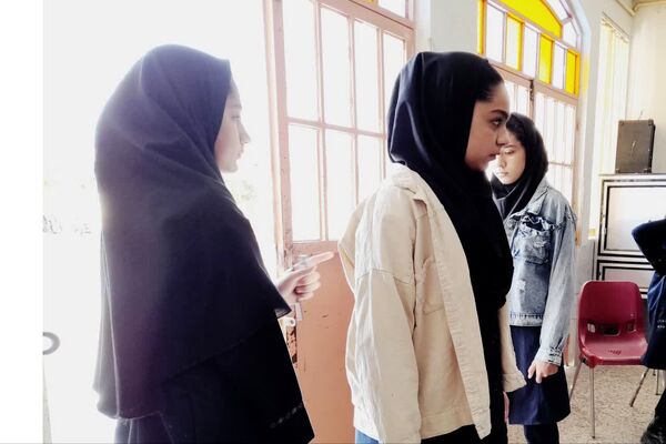 آزمون پیشرفت تحصیلی در دبیرستان آیت الله طالقانی داریون
