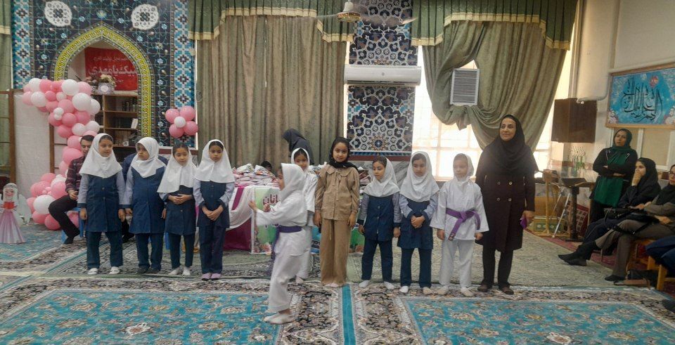 جشن تکلیف دانش آموزان دبستان هیأت امنایی ضحی یک
