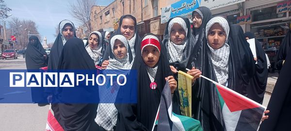 مردم فارسان یکپارچه در حمایت از قدس به خیابان آمدند