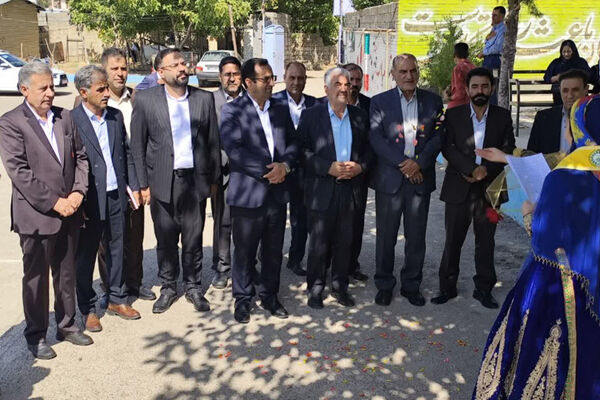 جشن شکوفه‌ها در دبستان دخترانه فرهنگیان یاسوج