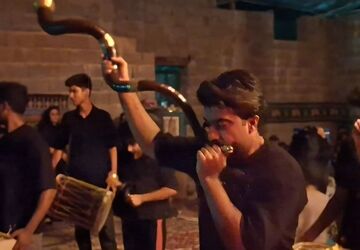 مراسم عزاداری شب هشتم محرم و سوگواری برای حضرت علی‌‌‌‌اکبر(ع)