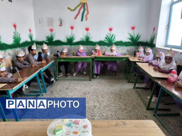 شور و شوق آغاز مدرسه؛ جشن به‌یادماندنی کلاس‌اولی‌ها در روستای مزرعه