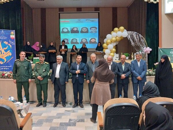 آیین بزرگداشت مقام معلم در شهرستان ابهر با حضور مسئولان استانی و شهرستانی