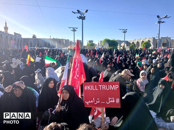 بدرقه باشکوه و میلیونی رهبر شهید در قلب مشهد مقدس