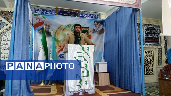 نماز جمعه؛ صحنه نمایش وحدت و ایمان مردم بن