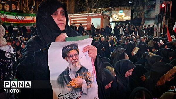 مردم گالیکش شب قدر را در خیابان ماندند