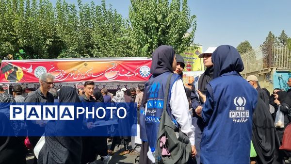  حضور پرشور اقشار مختلف جامعه در پیاده‌روی معنوی