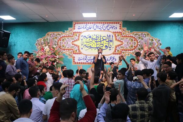 مولودی خوانی سالروز میلاد حضرت معصومه(س) با حضور جوانان و نوجوانان در قم