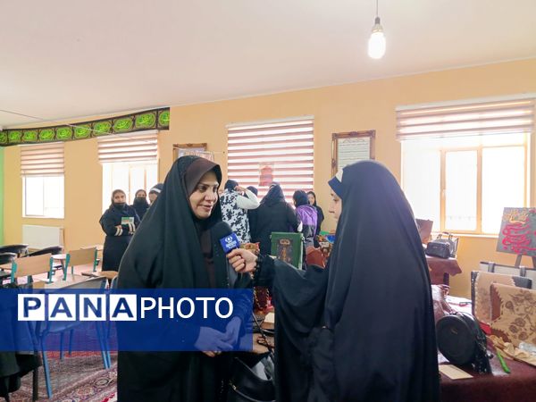 نواخته شدن زنگ هفته پژوهش در دماوند