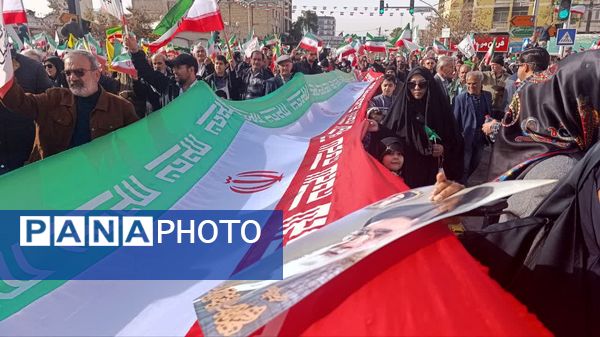 راهپیمایی ۲۲ بهمن برای ایرانی آباد و امید به فردایی بهتر است