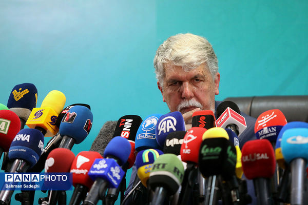 وزیر فرهنگ: ایران سرزمین قصه و سوژه است/ جلال این موقعیت را شناخته بود