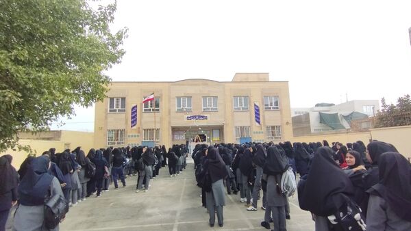 آغاز سال تحصیلی جدید و نواختن زنگ مهر در شهرستان خلیل‌آباد