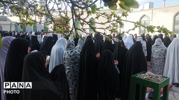 اقامه نماز عید فطر در مسجد امام سجاد  نیشابور 