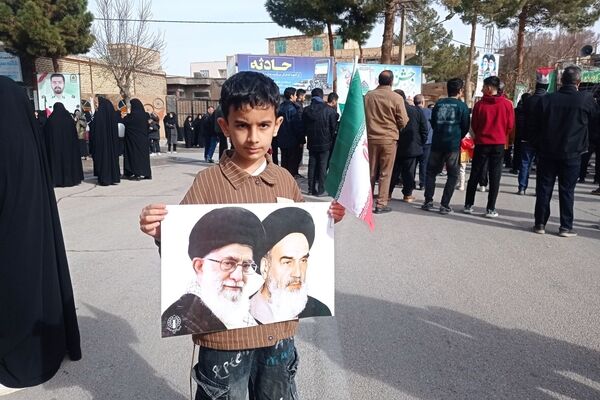 حضور باشکوه مردم جاجرم در جشن چهل و پنجمین فجر انقلاب