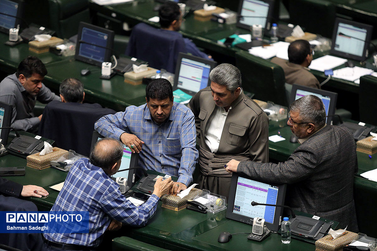 انتخابات هیئت رئیسه مجلس «حضوری» برگزار خواهد شد‌