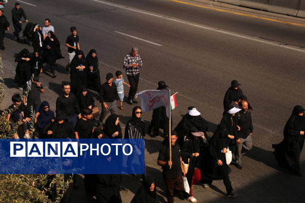پیاده‌روی جاماندگان اربعین حسینی در تبریز