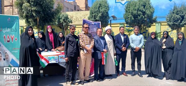 گامی مؤثر برای آینده تحصیلی دانش‌آموزان؛ میز خدمت مشاوران پاکدشتی 