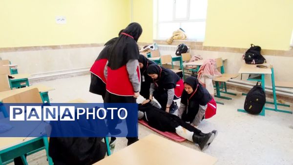 بیست و هفتمین مانور سراسری زلزله و ایمنی در مدارس شهرستان کلات