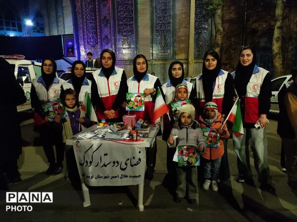 حضور پر شور امدادگران و نجاتگران و داوطلبان و اعضا در تجمعات شبانه
