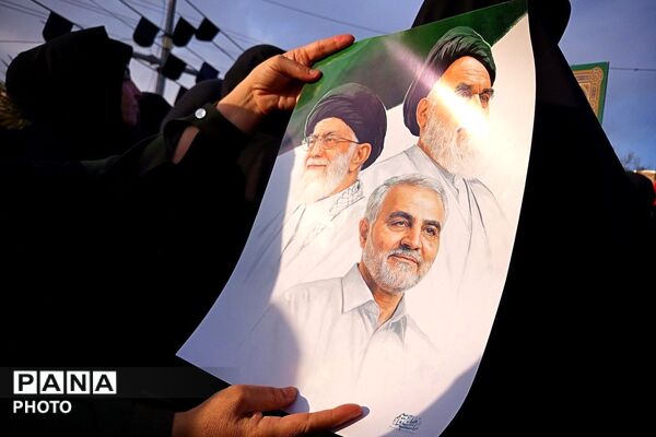 اجتماع مردم رباط‌کریم در سوگواری رهبر معظم انقلاب