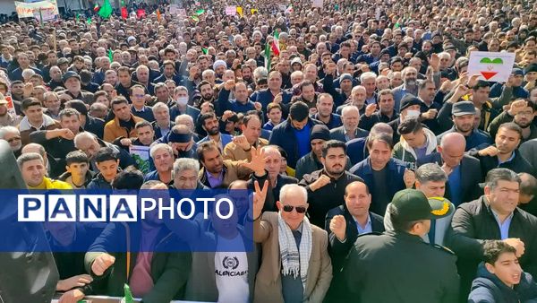 راهپیمایی عظیم 22 بهمن در شهرستان مرزی پارس آباد 
