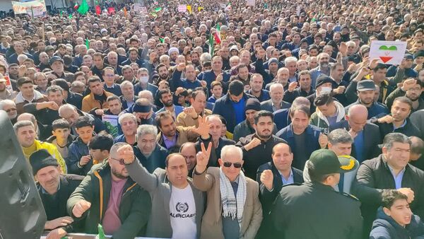 راهپیمایی عظیم 22 بهمن در شهرستان مرزی پارس آباد 
