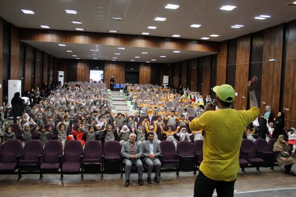 جشنواره هویت ملی اسلامی کودکستان‌های شهرستان گرمه